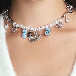 🎀 🎄Hello Kitty Heart Charm Necklace